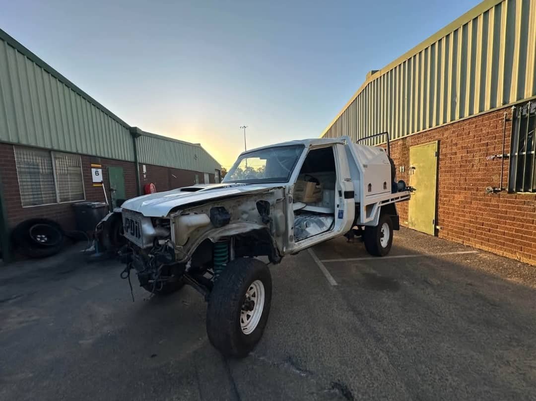 wrecking 2011 vdj79 gxl landcruiser - Image 2