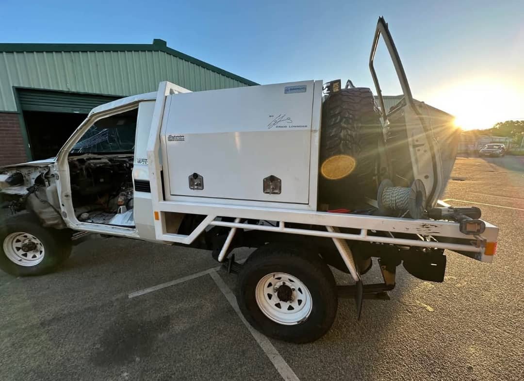 wrecking 2011 vdj79 gxl landcruiser - Image 3