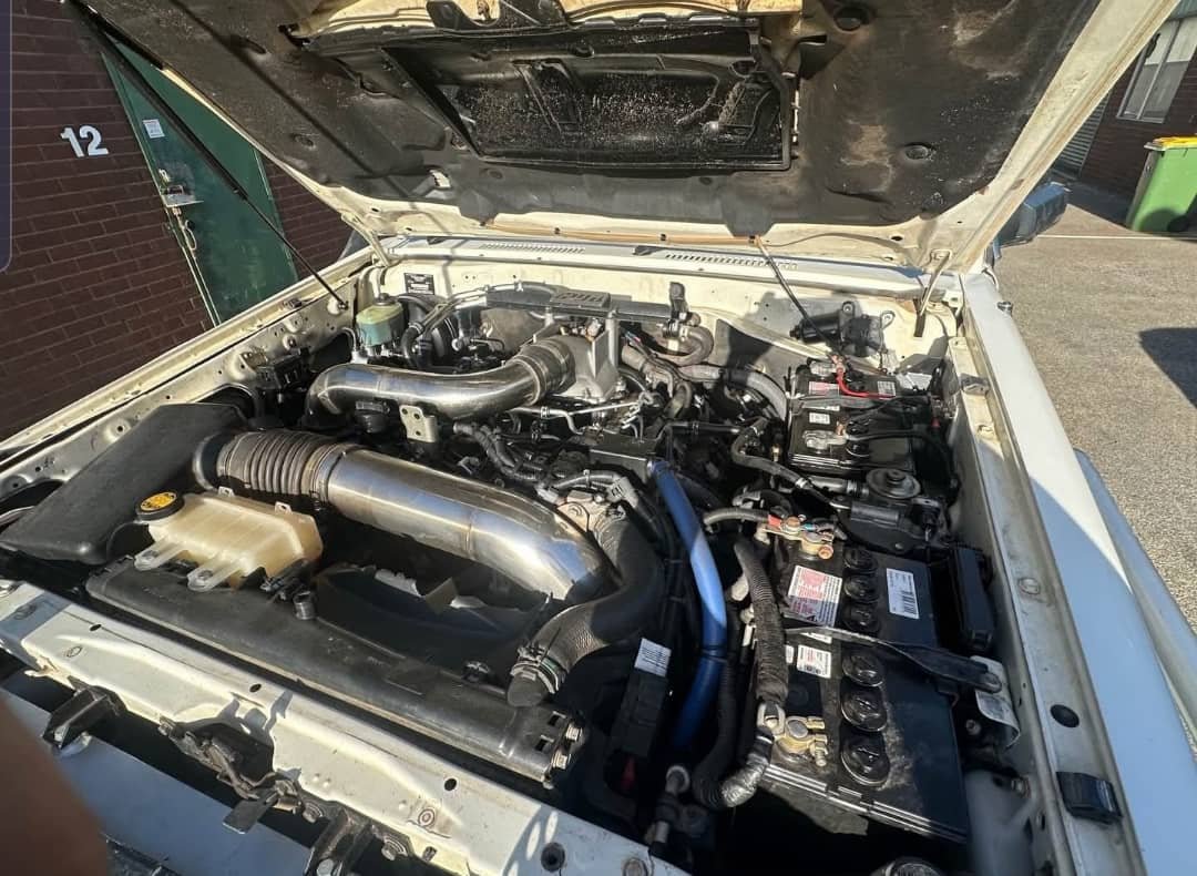 wrecking 2011 vdj79 gxl landcruiser - Image 5